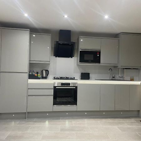 Goodmayes One Bedroom Apartment מראה חיצוני תמונה